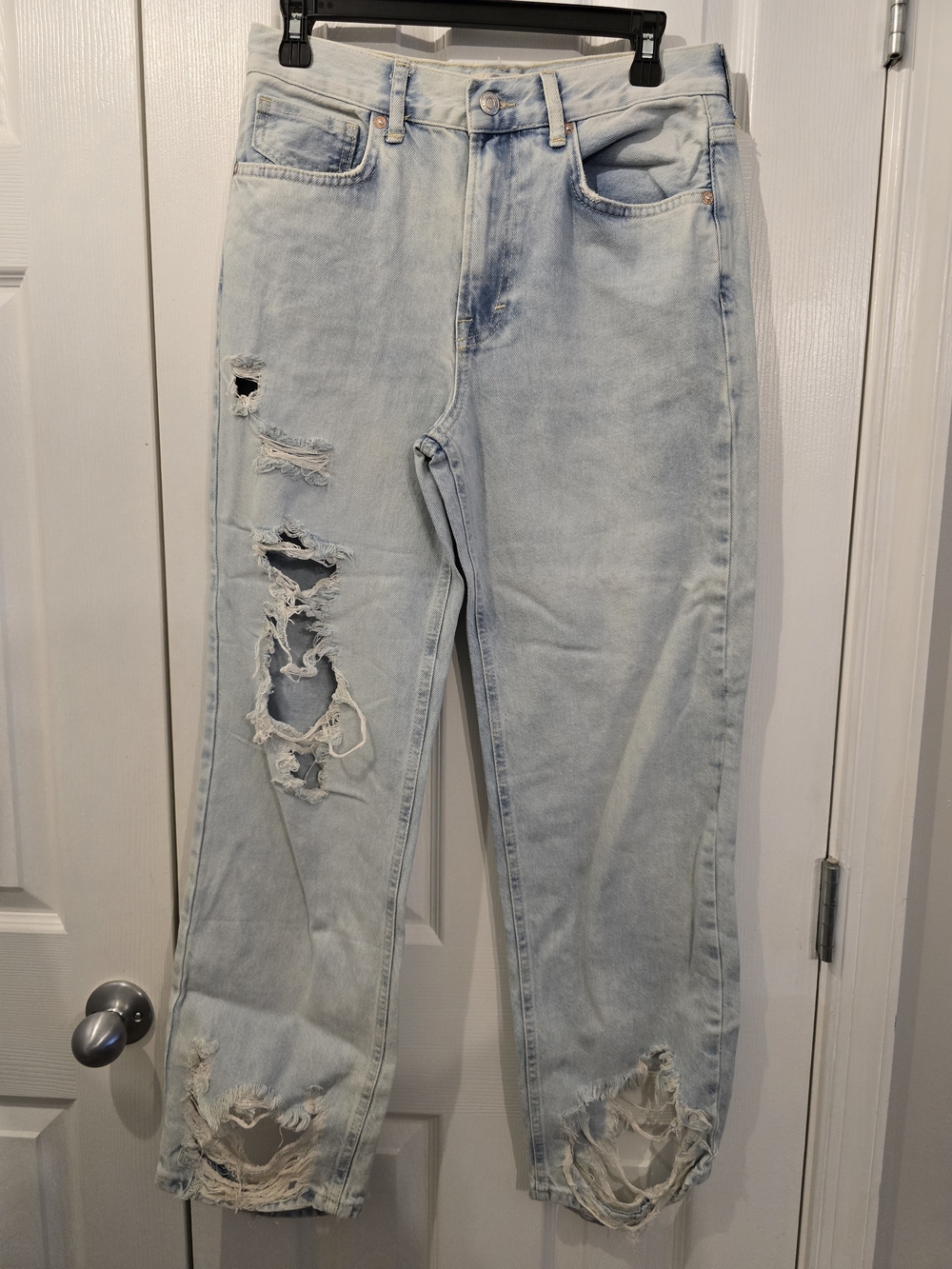 NWOT We The Free Bonita Light Wash Distressed Ankle Jeans - Size 27